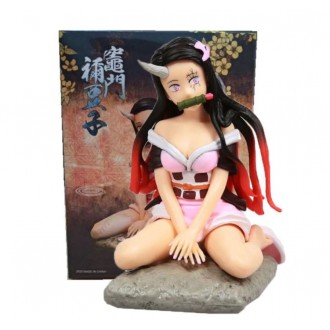 Figura de Mizuko Sentada...