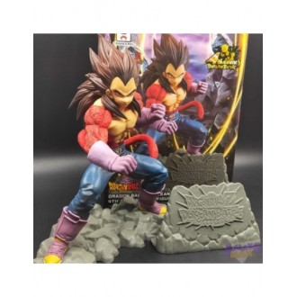 Figura Vegeta Super Sayan 4...